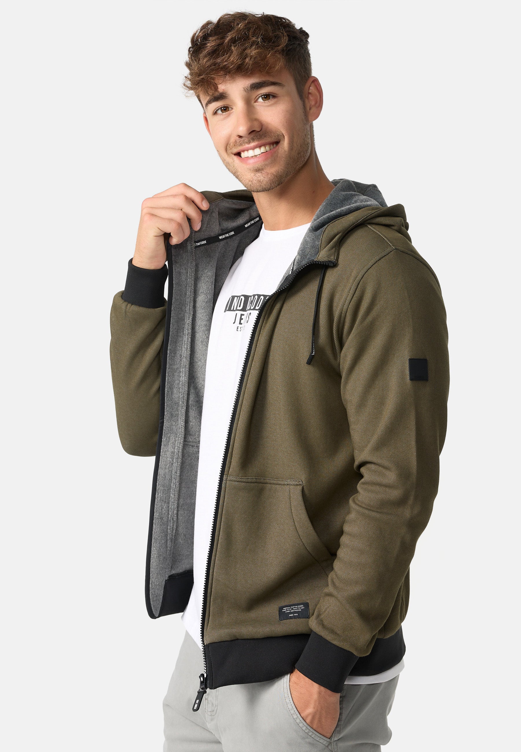Sweatjacke INDuff Produktbild