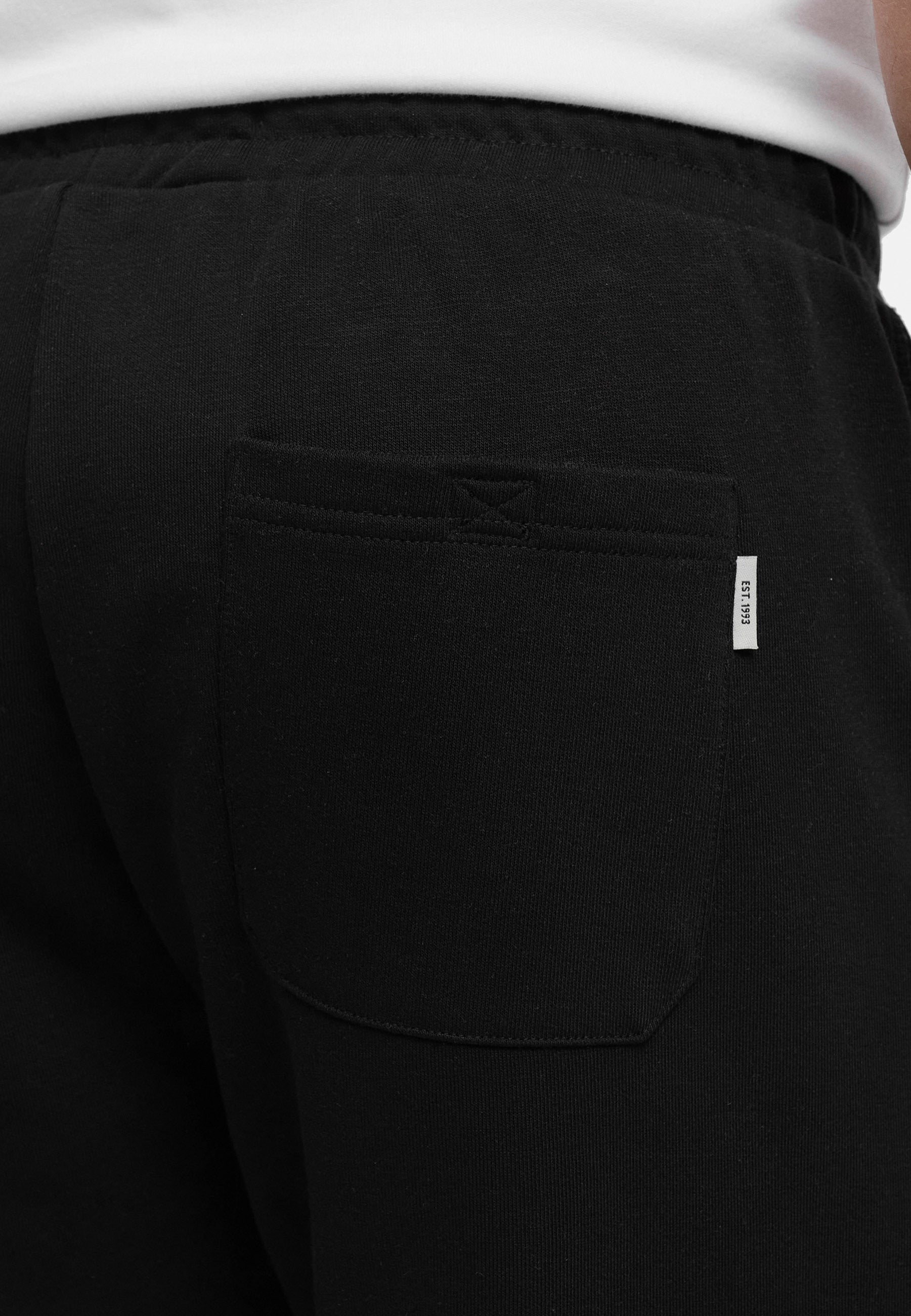 #farbe_black