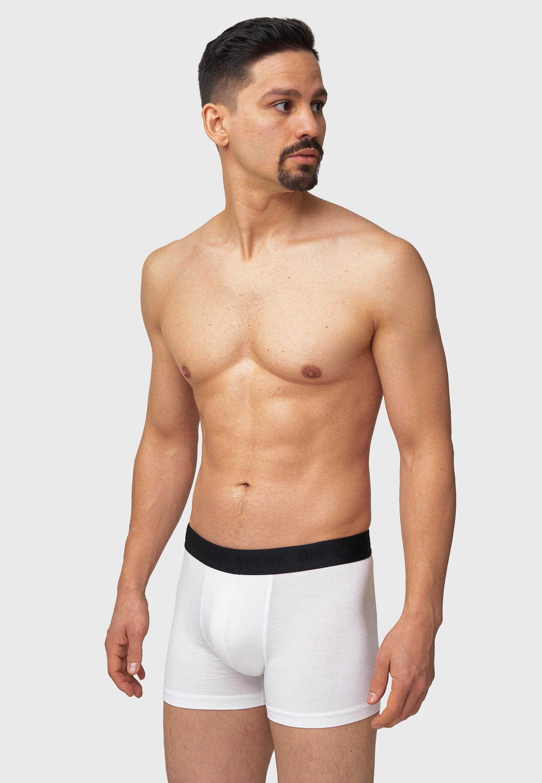 #farbe_white-black-navy