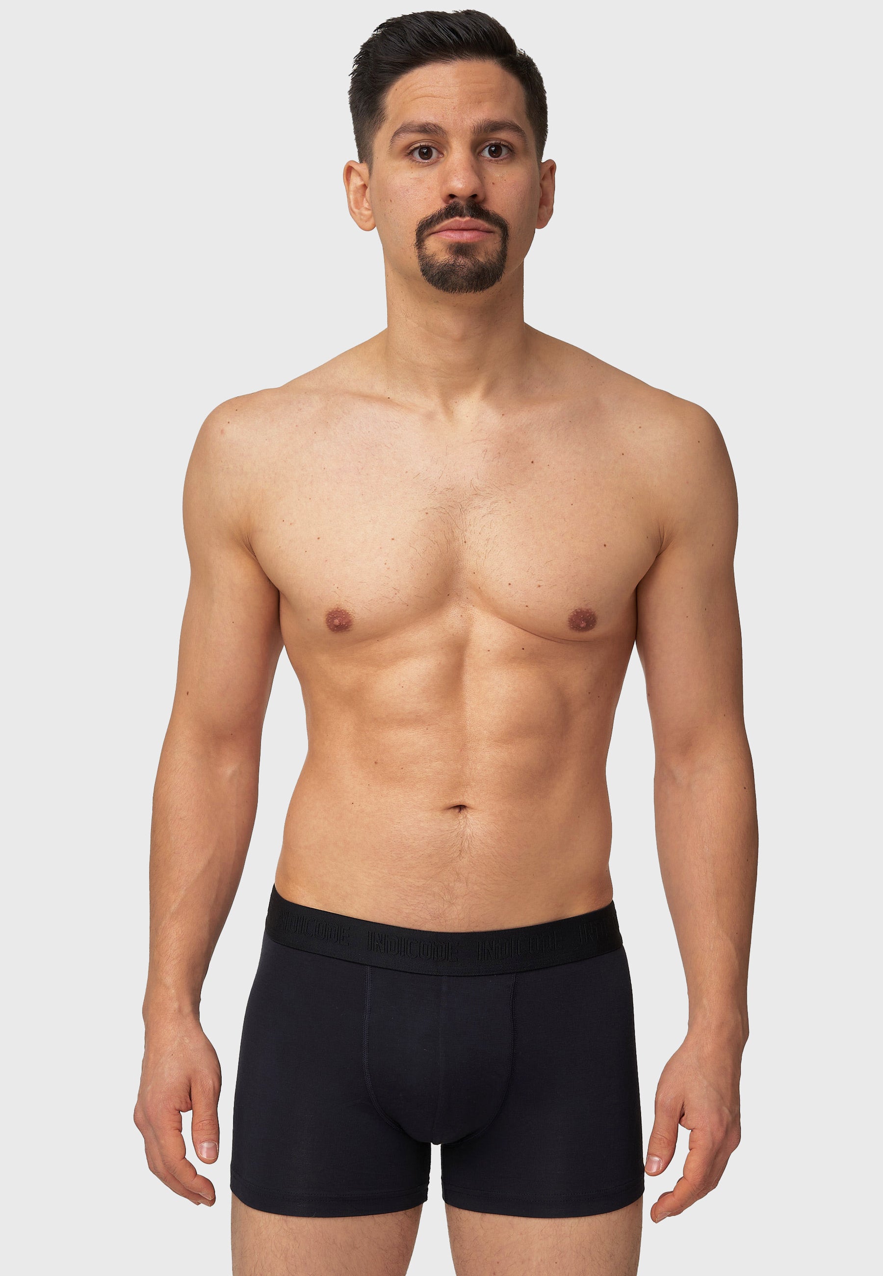 #farbe_white-black-navy