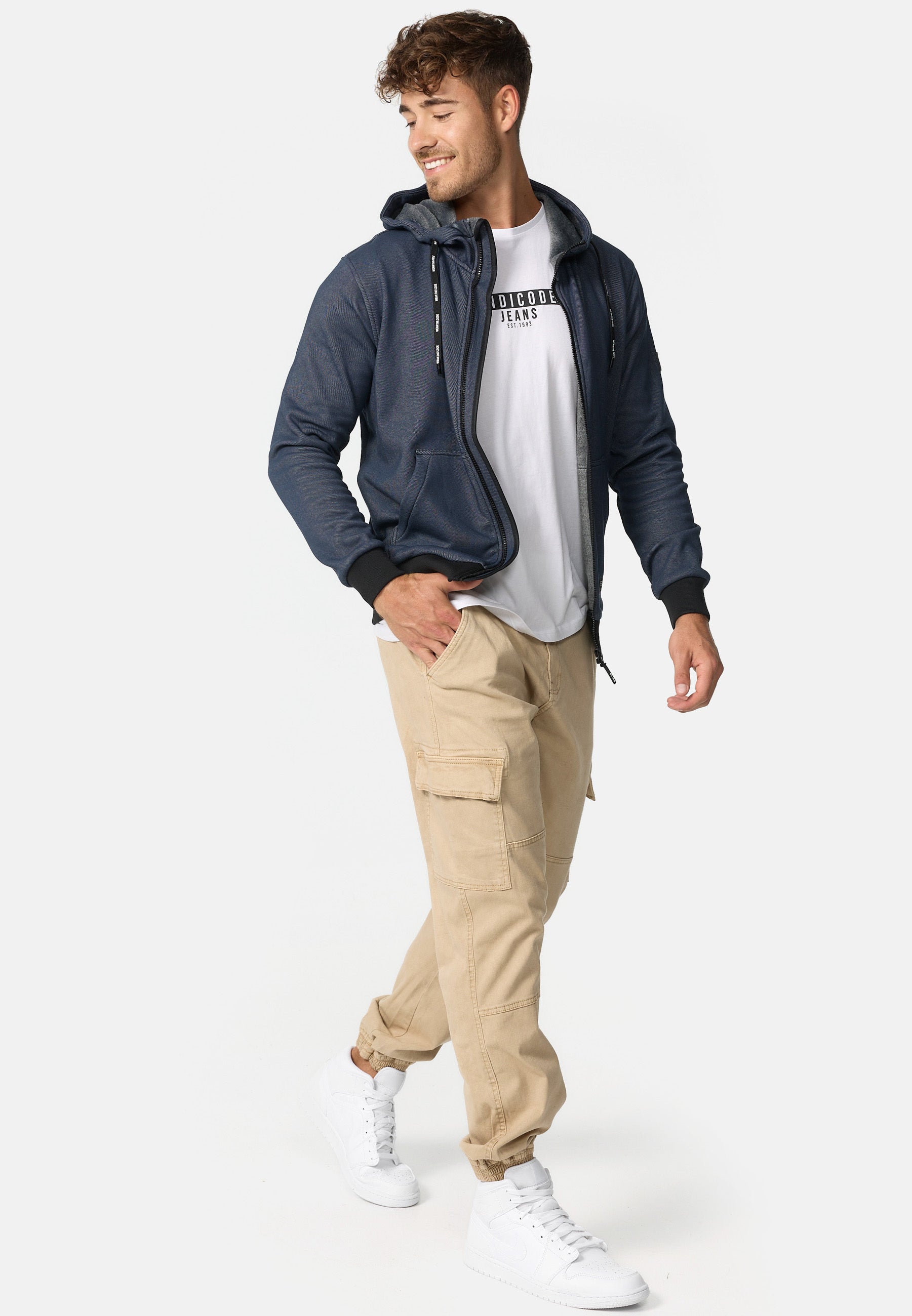 Sweatjacke INDuff Produktbild