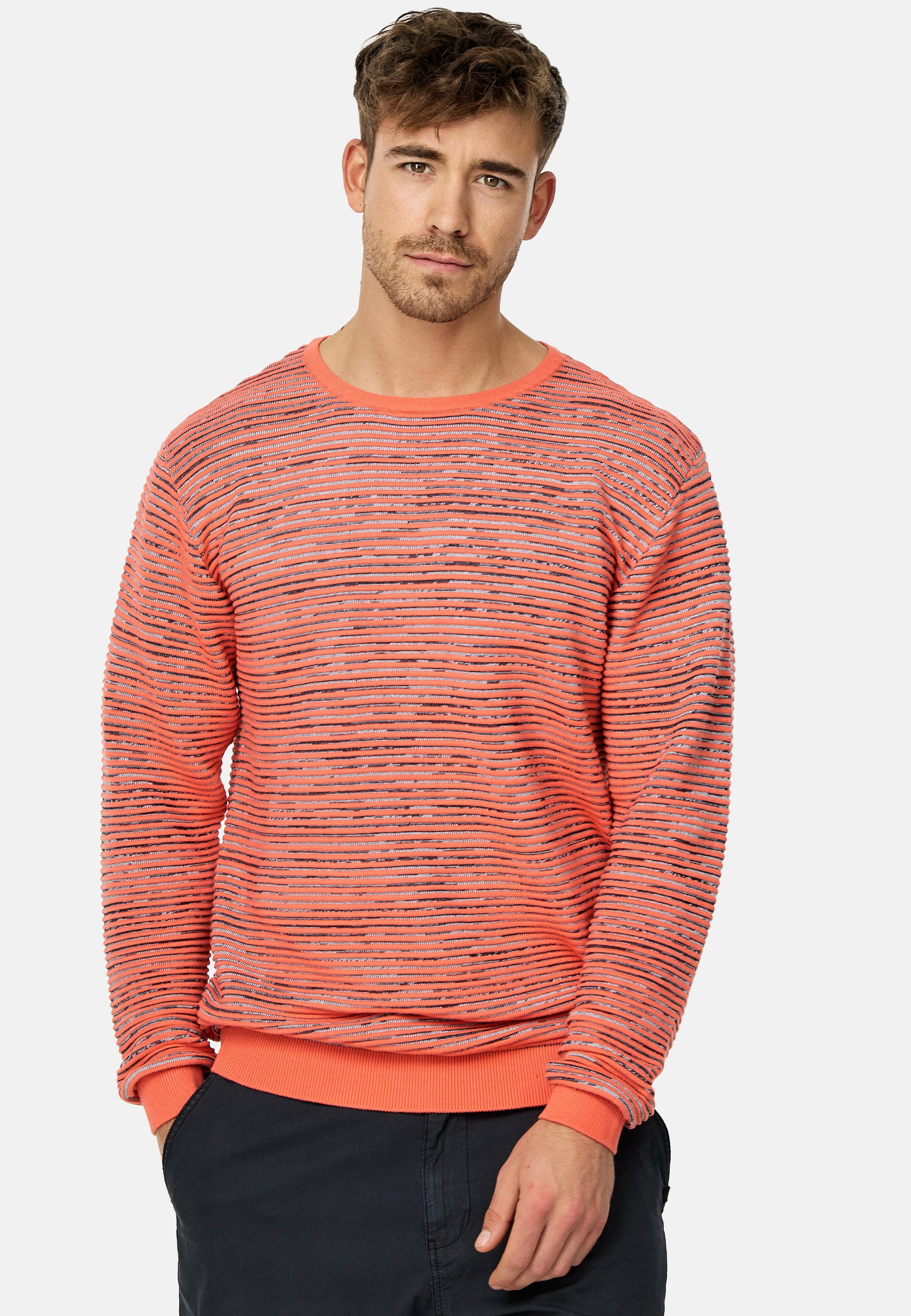 #farbe_living-coral