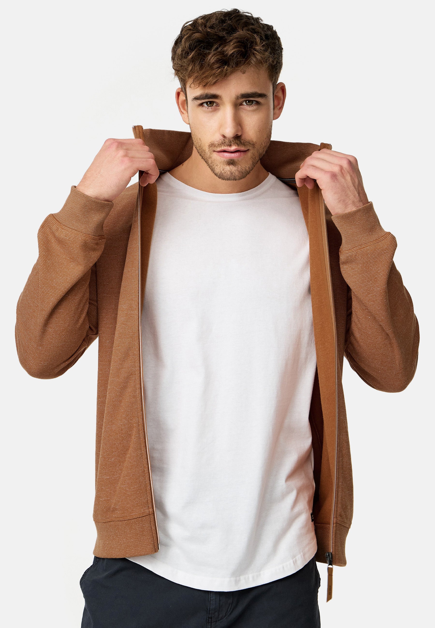 Sweatjacke INYanic Produktbild
