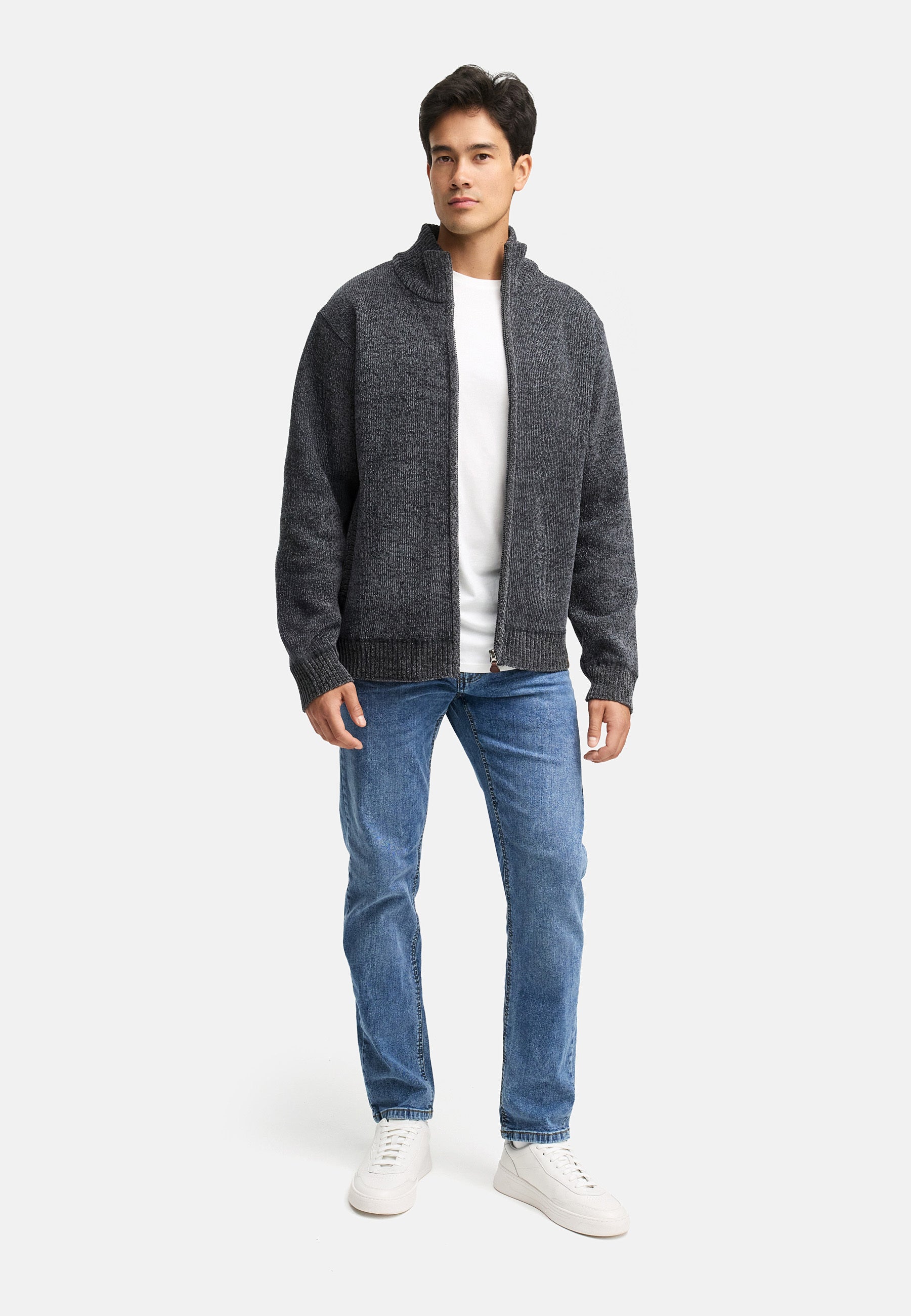 Strickjacke INFilion Produktbild