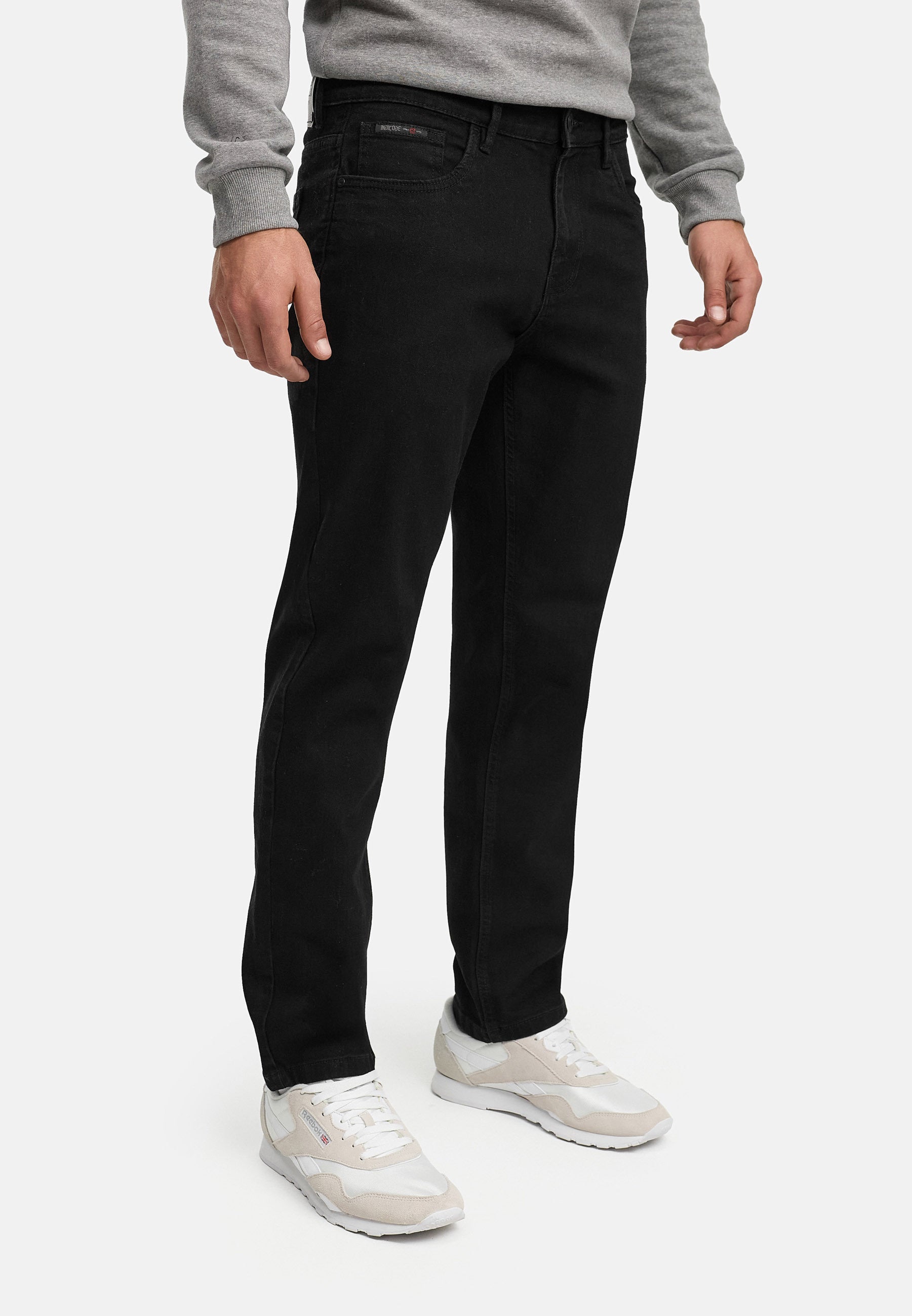 #farbe_ultra-black