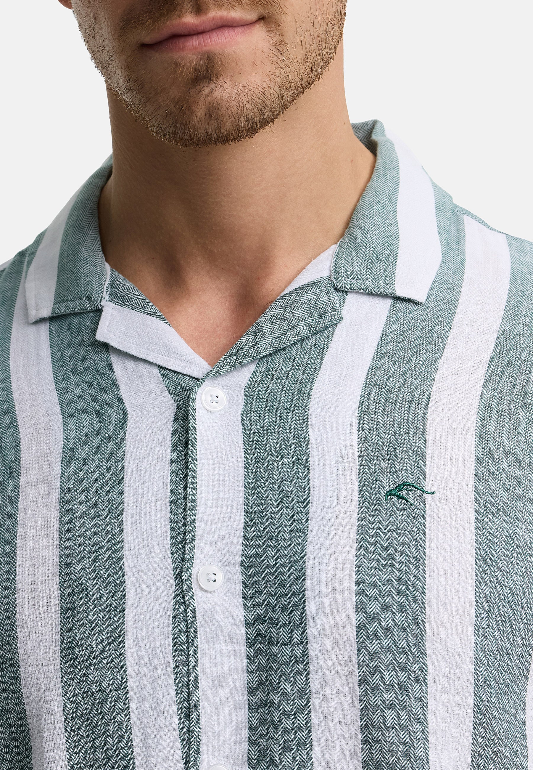 #farbe_smoke-pine
